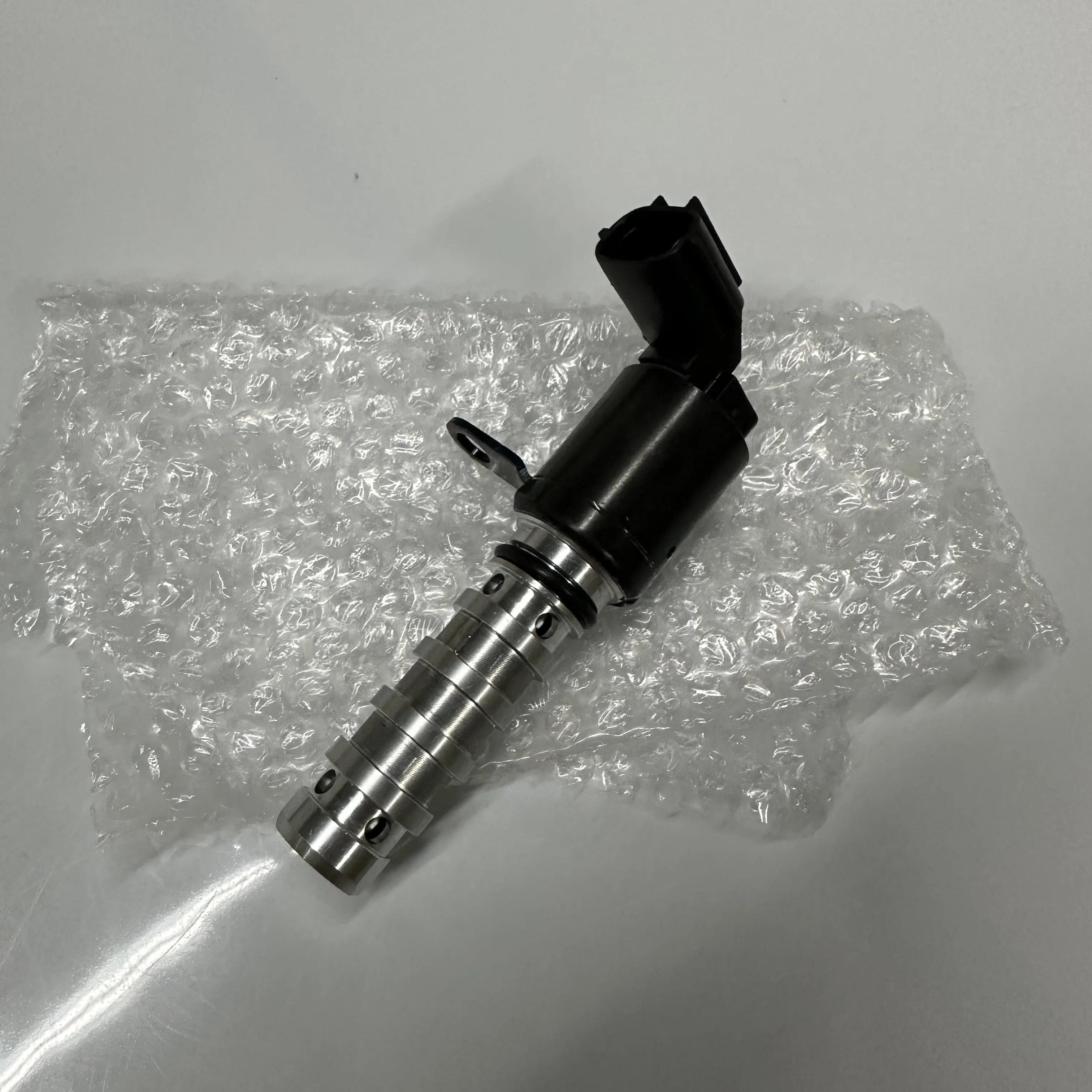 243752G500 Exhaust Variable Valve Timing Solenoid for Hyundai Tucson Sonata for Kia Optima Sportage 24375-2G500 exhaust sound valve kit