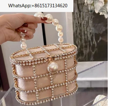 Bolso de Mano con Cuentas de Cereza UO | Urban Outfitters ES Bolso de Mano con Cuentas de Cereza UO | Urban Outfitters ES