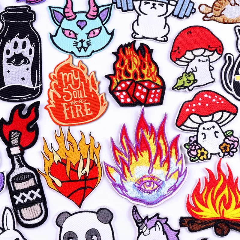 Ferro Su Toppe Patch Ricamo Fiamma Fai Da Te Toppe Ricamate Applique Cartone Animato Per Abbigliamento Toppe Termoadesive Distintivo Per Cucire