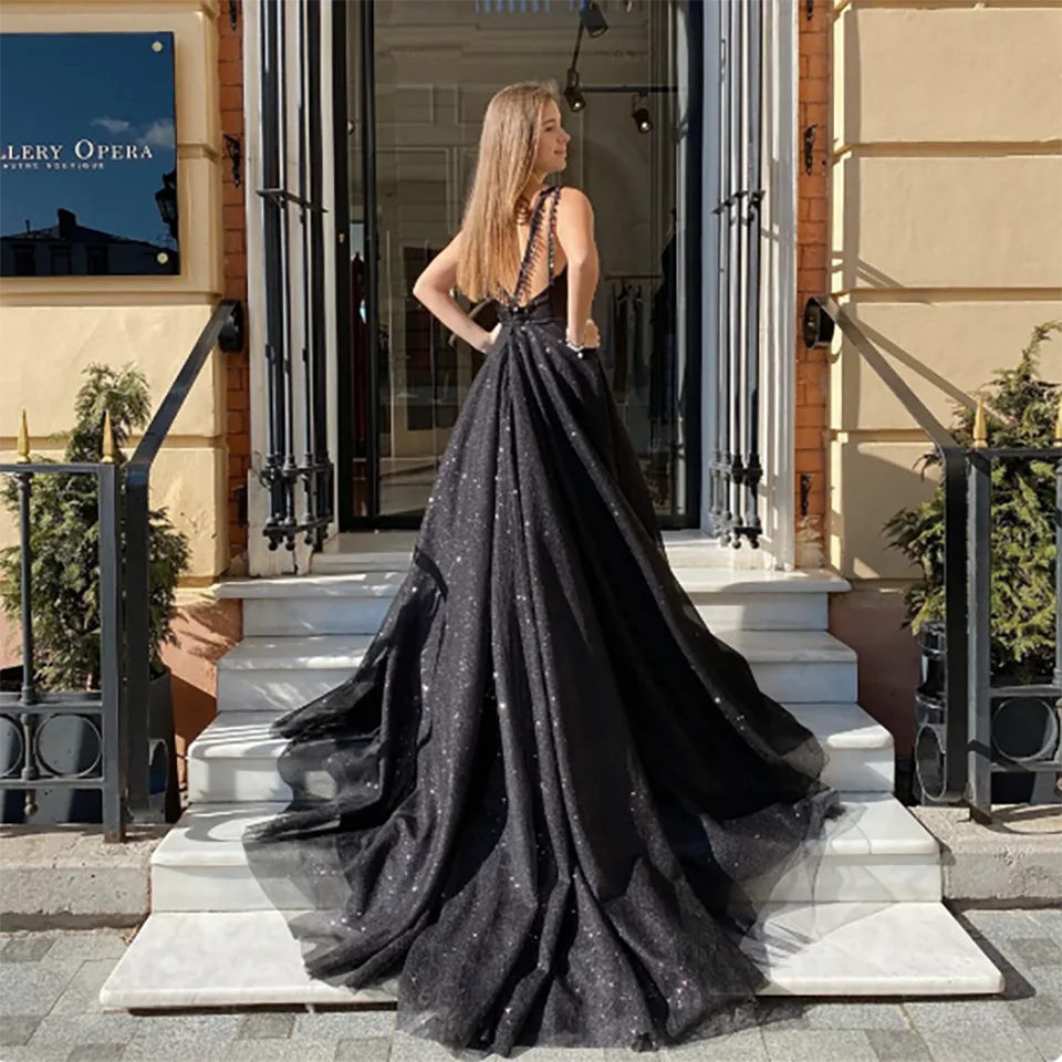 Maßgeschneidertes, wunderschönes schwarzes Pailletten-Hochzeitskleid mit Herzausschnitt, A-Linie, ärmellos, rückenfrei, mit Schleppe, aus Tüll, Brautkleid 2026 – Detail 5