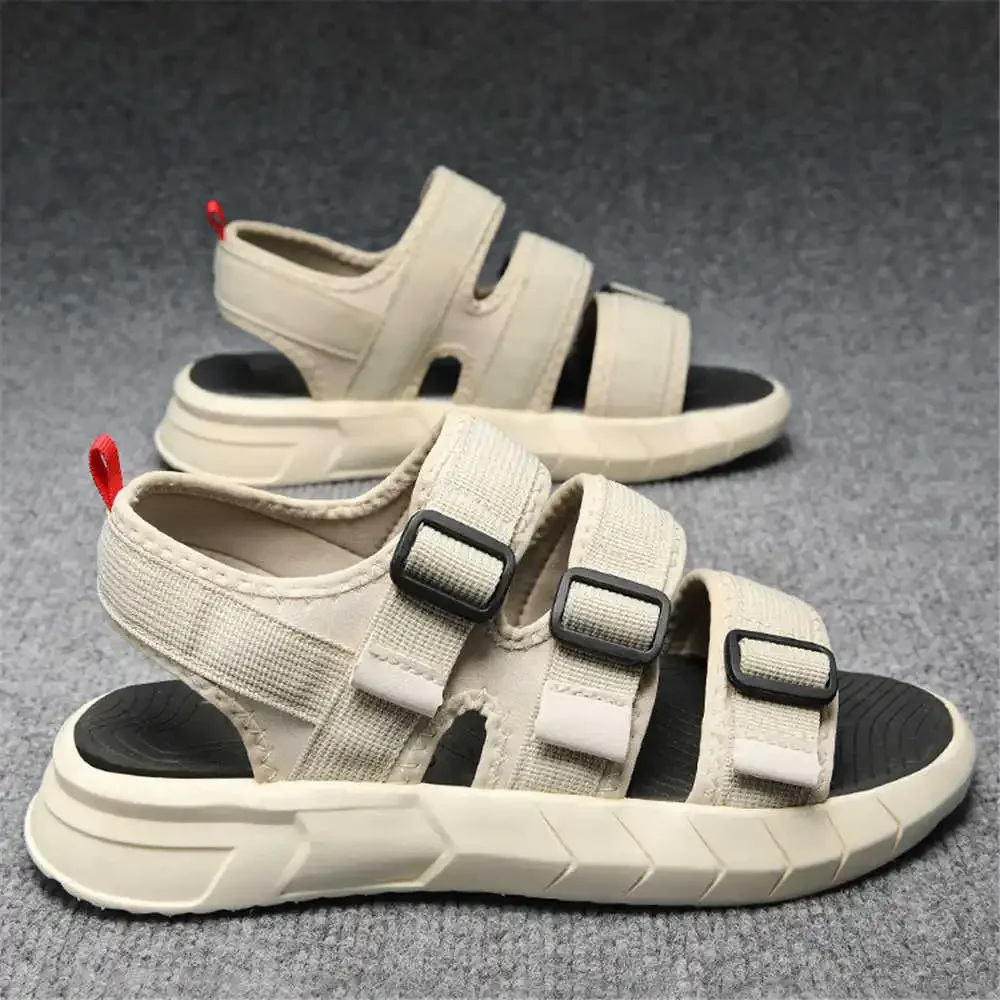 Sandalo Con Fibbia Suola Antiscivolo Beach Man Classic Golf Shoes Uomo Summer Home Pantofole Sneakers Sport Pas Cher Prodotti Di Tendenza