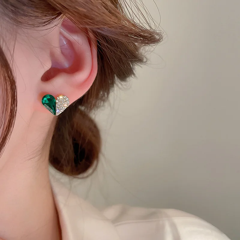 Stud Earrings Fashion Personalized Crystal Studded Heart for Women Charm Sparkle Luxury Designer Jewelry