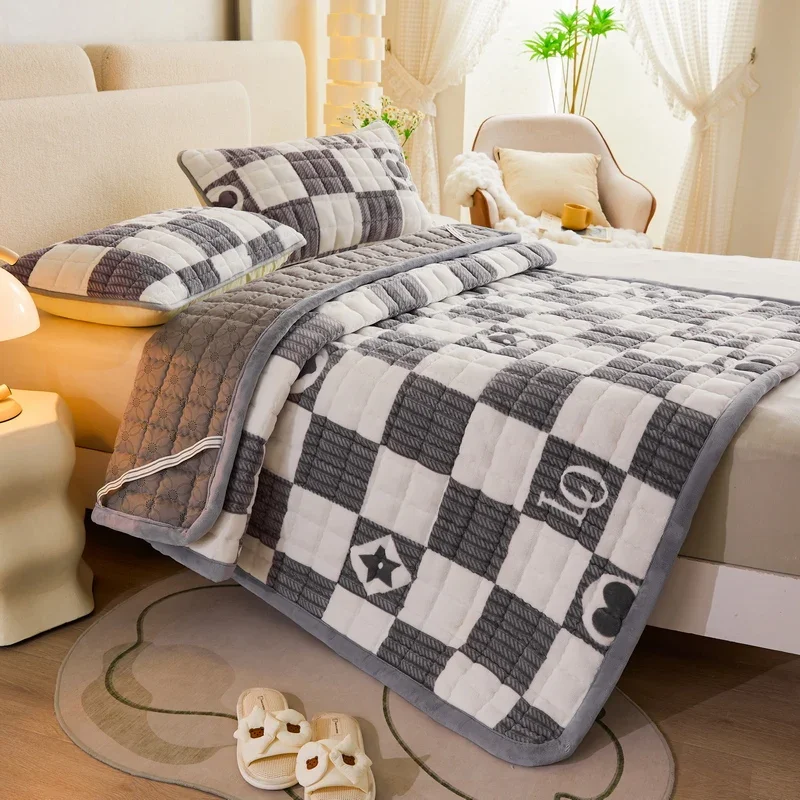 thumbnail image 1 of Colchón de cama plegable con bonitos dibujos animados para niños, colchoneta cálida y gruesa para el suelo, transpirable y agradable para la piel, cojín suave, 1 unidad, 1 of 5