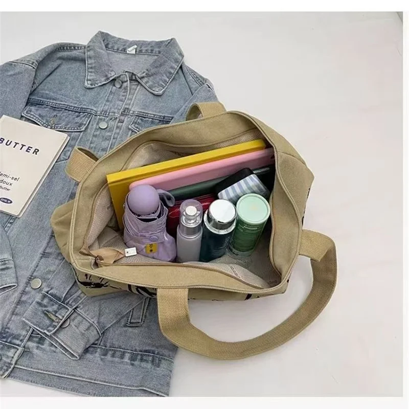 Women's Fashionable Canvas Tote Bag - Stylish and Spacious Shoulder Bag with Zipper Closure
