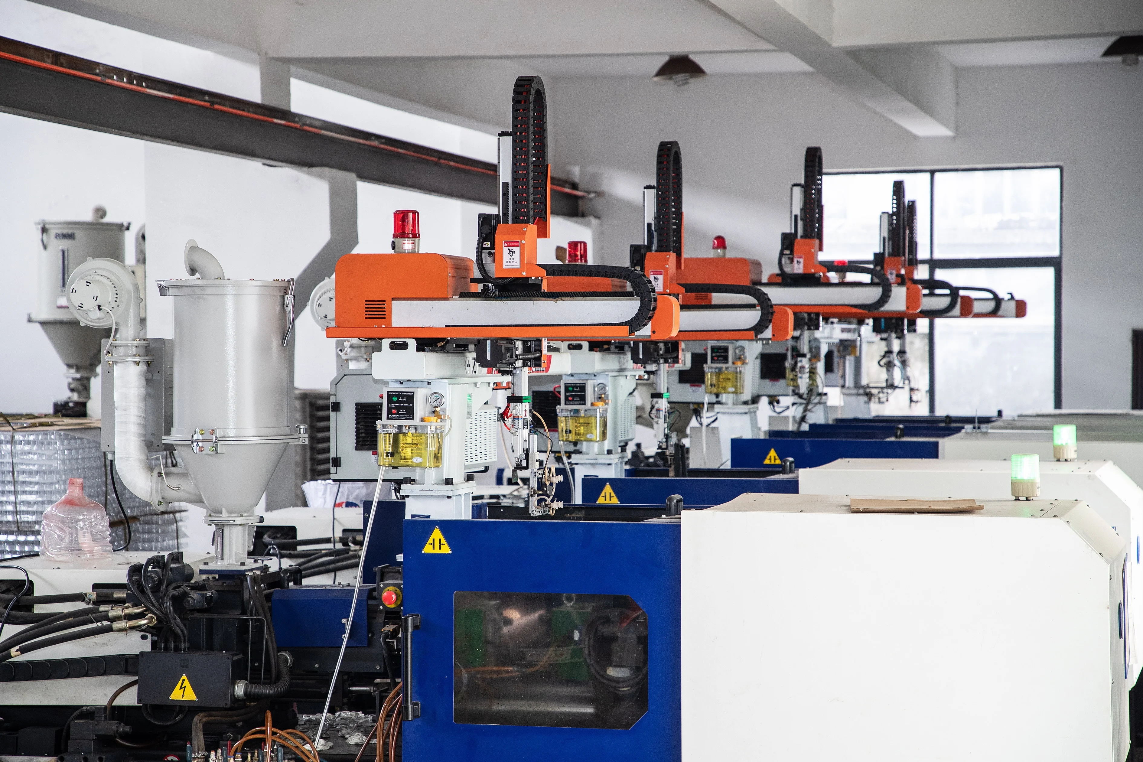 Рисунок 2 - 3-осевой инъекционный робот рука