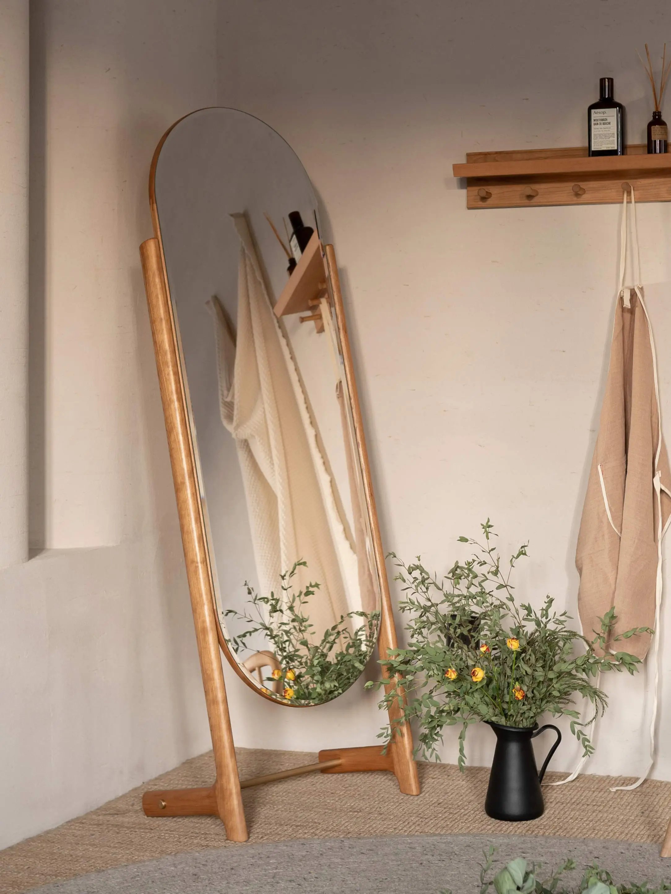 

Solid wood full-length mirror, floor-to-ceiling mirror for home use, wall-mounted mirror in the bedroom