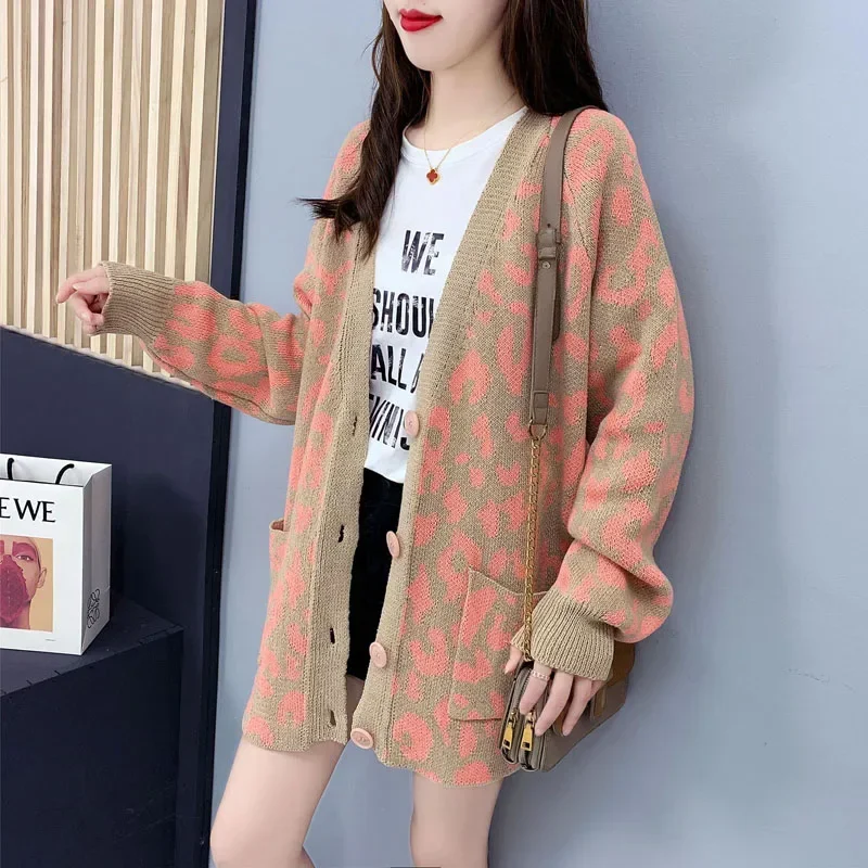Autumn and Winter New Women's V-neck Long-sleeved Sweater Leopard Print Elegant Fashion with Pockets Knitwear Loose Sweater Coat