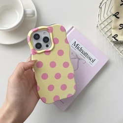 Color Collision Circular Dots Wave Phone Cover Case - iPhone 15 (YELLOW)