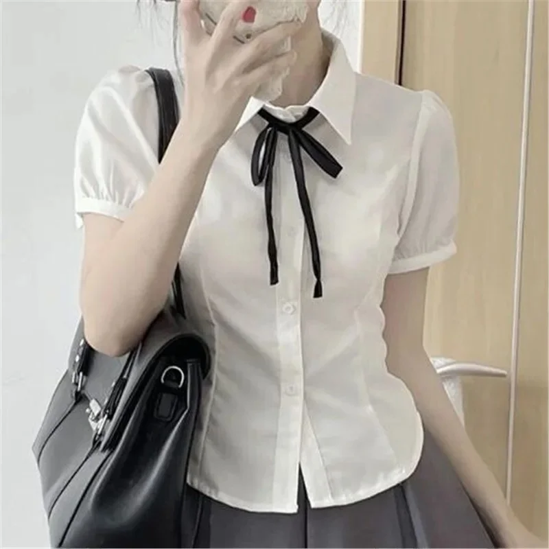 Top corto da donna JK uniforme manica a sbuffo camicia aderente in vita stile preppy design di nicchia sensibilità camicetta bianca con bottone