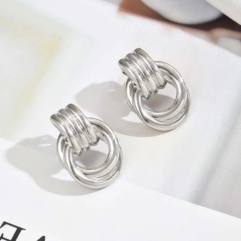 Vintage Metal Twisted Round Ear Clip Earrings Women Fashion Gold Color Geometric Hollow Drop Earrings Jewelry Gifts
