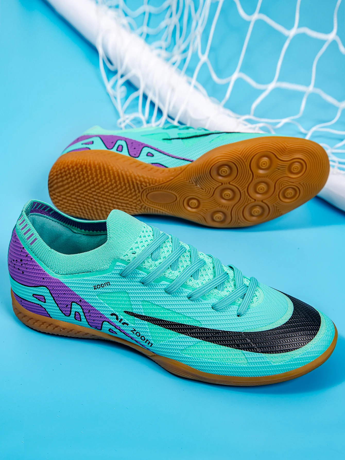 Description Picture 5 of itemSports Indoor Flat Bottomed Soccer Shoes Teenagers Low-Tops Comfortable Training Shoes Adult Non Slip Durable Football Shoes