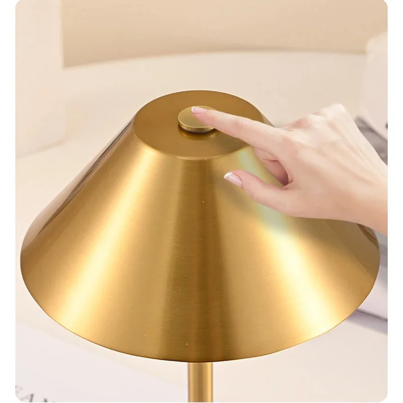 무선 터치 테이블 램프 3가지 색온도 조절 가능 LED 데스크 램프 휴대용 충전식 침실 램프 가정 사무실 장