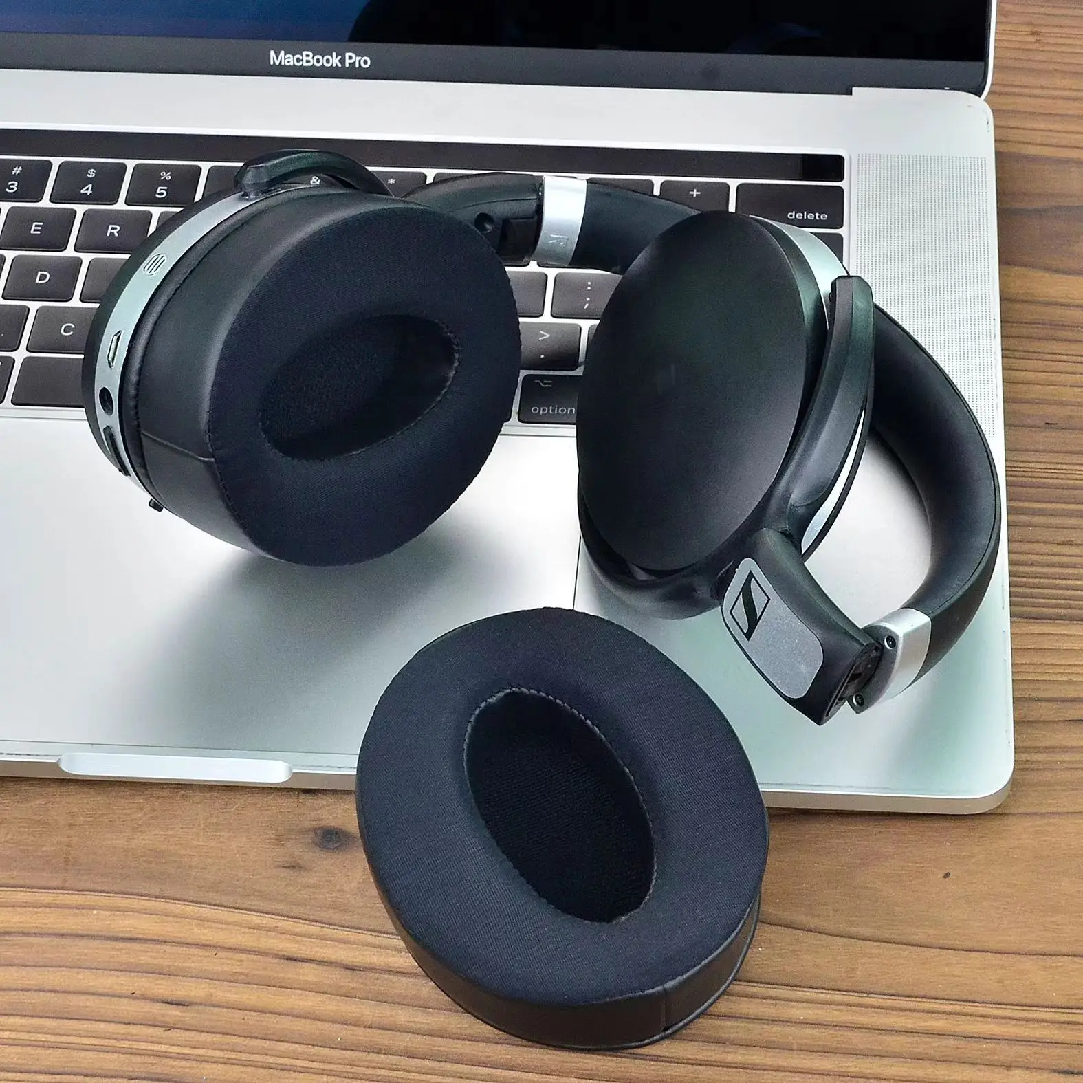 Upgraded Cooling Gel Ear Pads Cover For Sennheiser HD4.50 HD4.40BT HD485 GSP60 replacement Headphones Ear Cover Earmuffs cushion