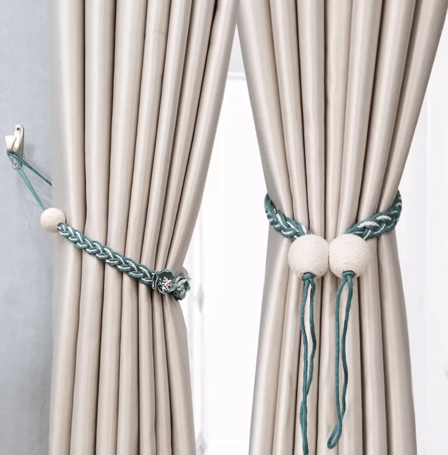 Simple handmade cotton rope curtain tiebacks with magnetic clasps, suitable for living room and bedroom home decoration.