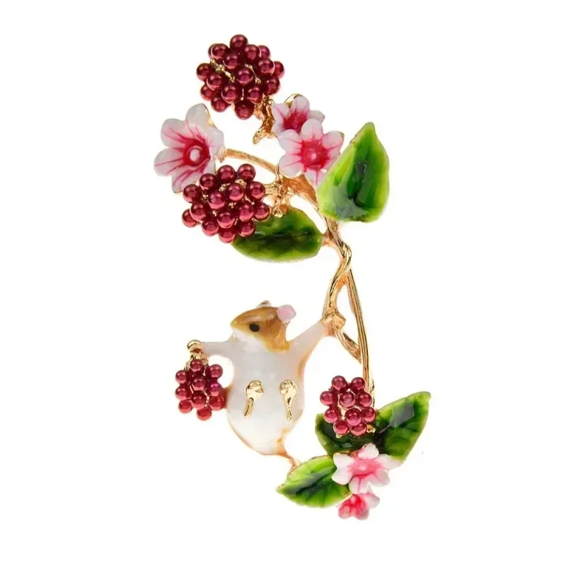 Chipmunk Cranberry Brooch Brooches Cute Chipmunk Cranberry Brooch Funny Little Squirrel Corsage Pin Animal Accessories
