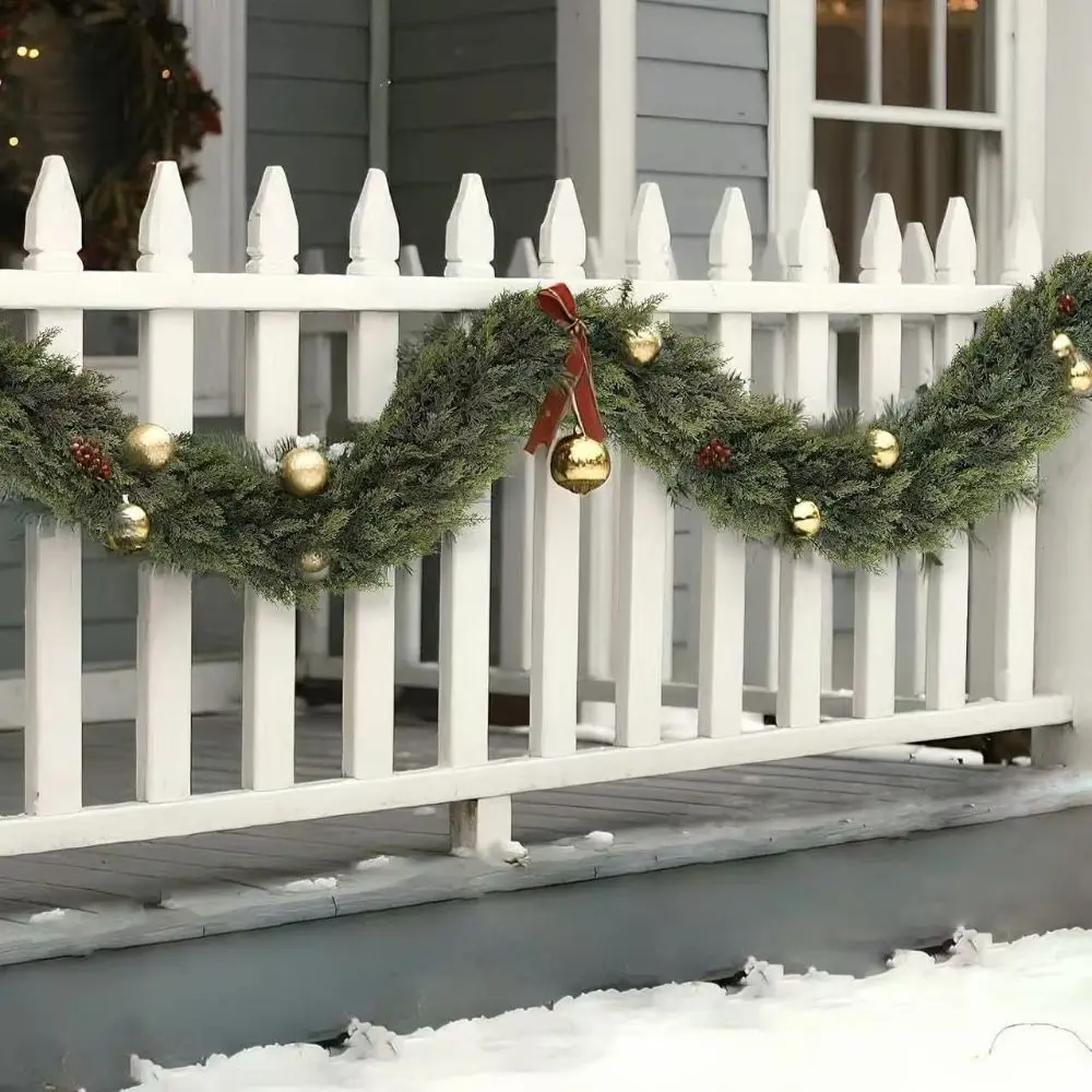1,8/2,7 m künstliche Norfolk-Kieferngirlanden, Wandbehang, PE-Weihnachtskiefernkranz, weiches grünes Zederngrün-Rattan – Detail 2