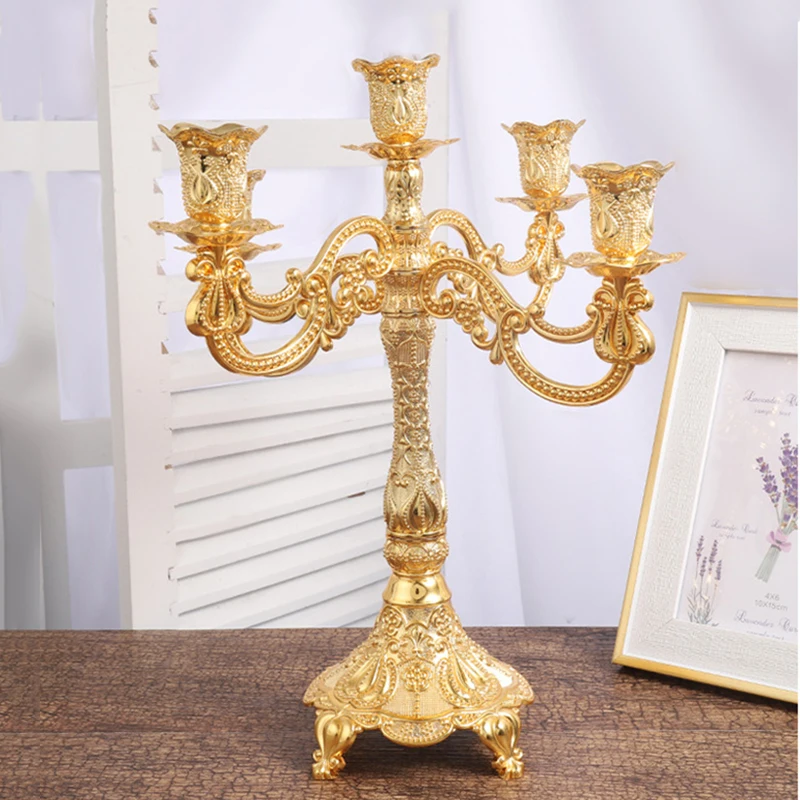 

Metal Candle Holders Luxurious Gold Silver Candlestick Party Tabletop Candle Stand Wedding Delicate Candelabra Home Decoration