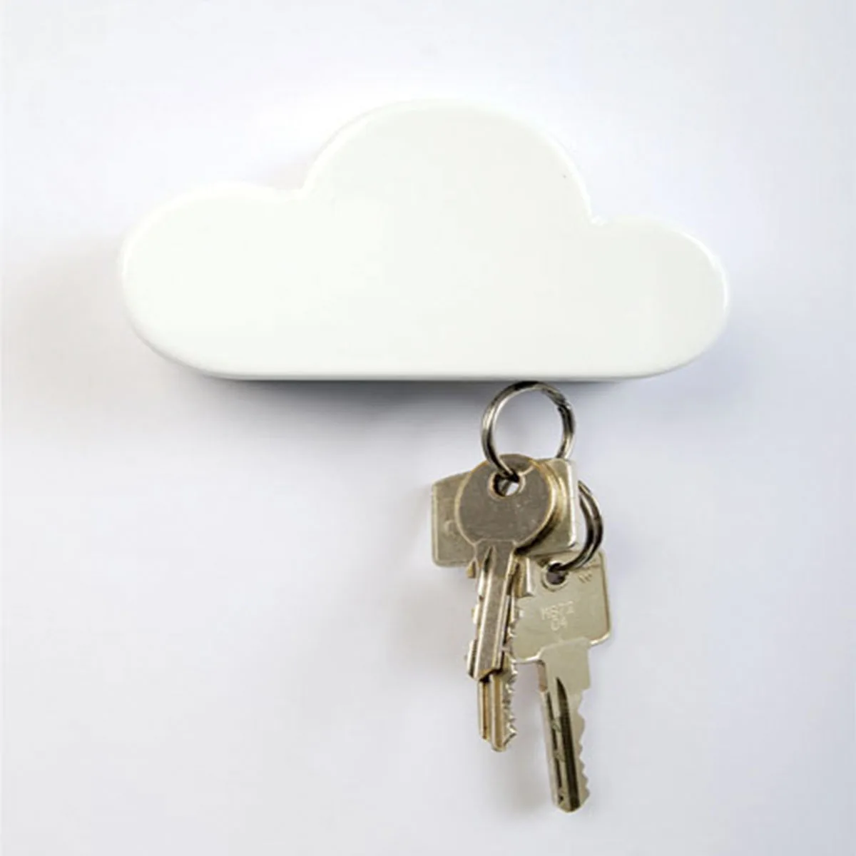 

1pcs Clouds Key Holder Room Decor Dorm Wall Decor No Drill Keyring Holder Apartment Cute Wall Hangers Magnet Sucker Key Hook