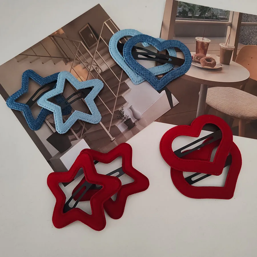 2-teiliges Denim-Samt-Haarspangen-Set für Frauen und Mädchen, Rote Herz- und Stern-Seitenclips, Modische Haaraccessoires