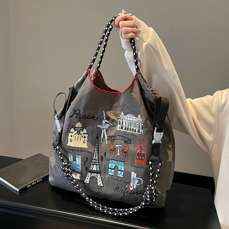 Borse ricamate con disegni di nicchia, borse per la spesa leggere e portatili di grande capacità, borse retrò alla moda e