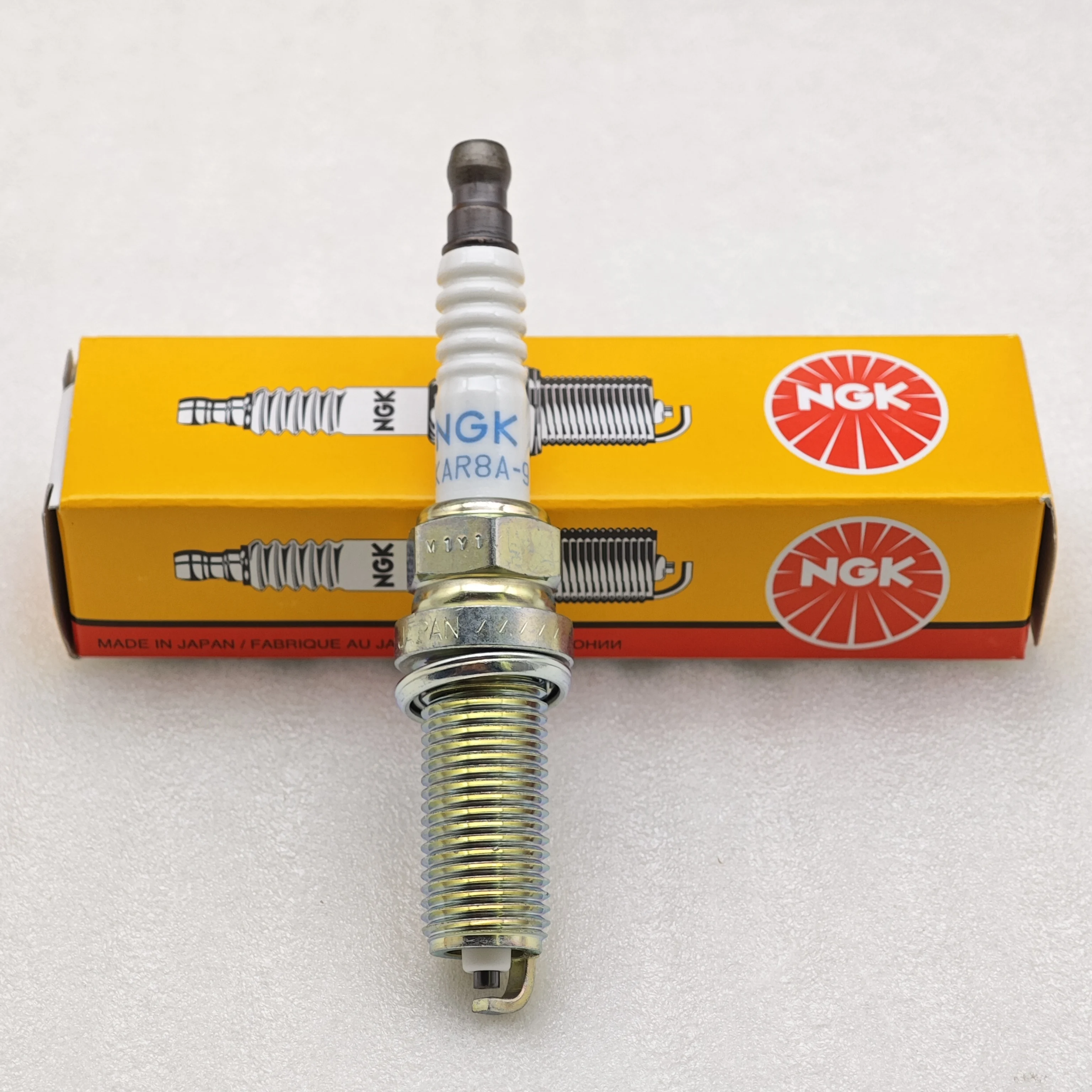Spark Plug LKAR8A-9 4786 NGK 1pcs for motorcycle KTM Duke 250 390 400 450 NS200 spark plug spark candles torch