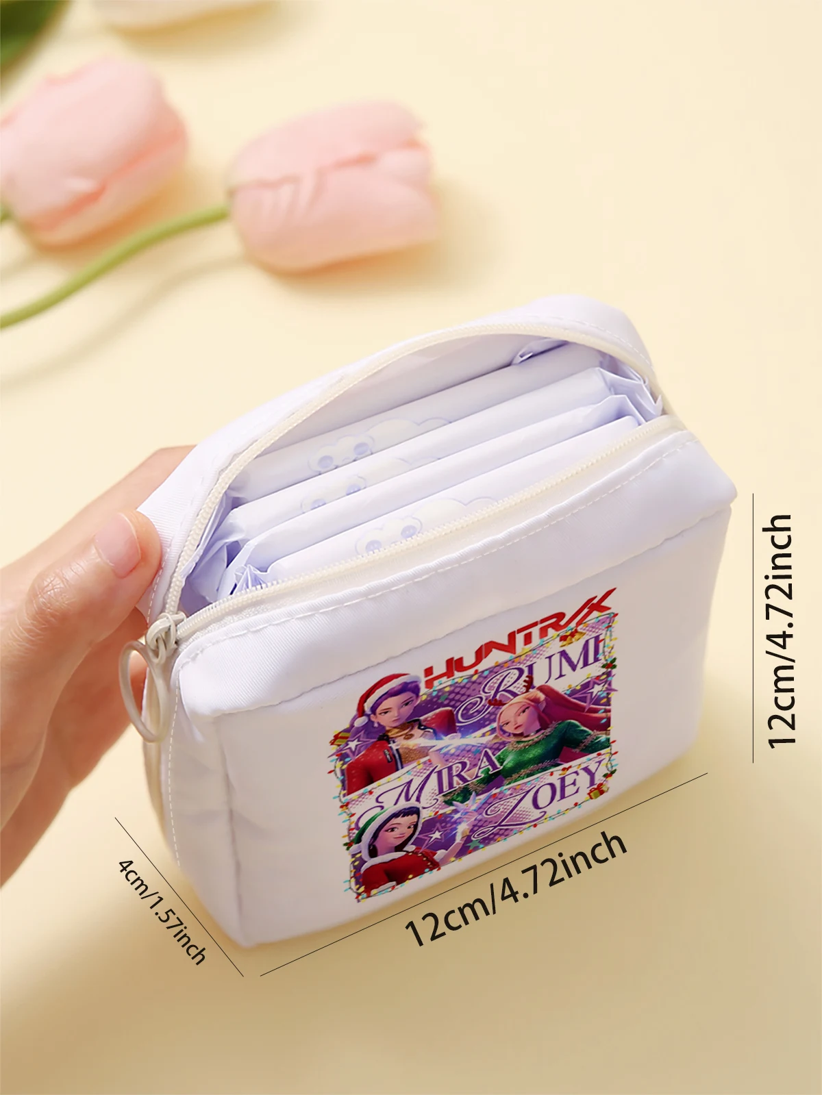 Cartoon pattern printed sanitary napkin storage bag, women's lightweight tissue bag, sanitary tissue bag