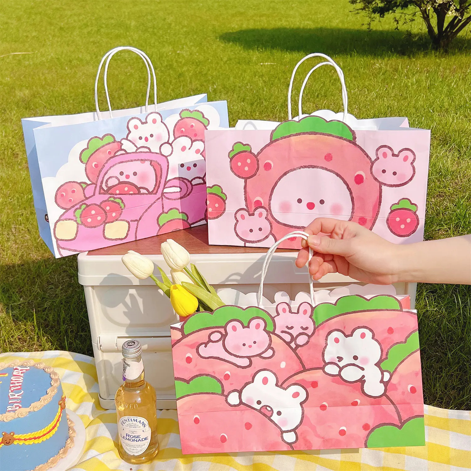 Cute Cartoon Strawberry Rabbit Paper Packaging Bag Mini Jewelry Sundries Paper Pouch Festival Supply Gift Food Storage Organizer