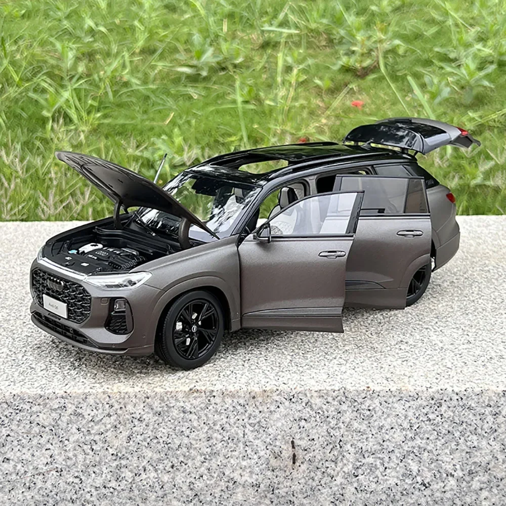 

Литая под давлением модель внедорожника из сплава Audi Q6 2022 светильник Edition, модель готовой эмуляции автомобиля, коллекционные подарки