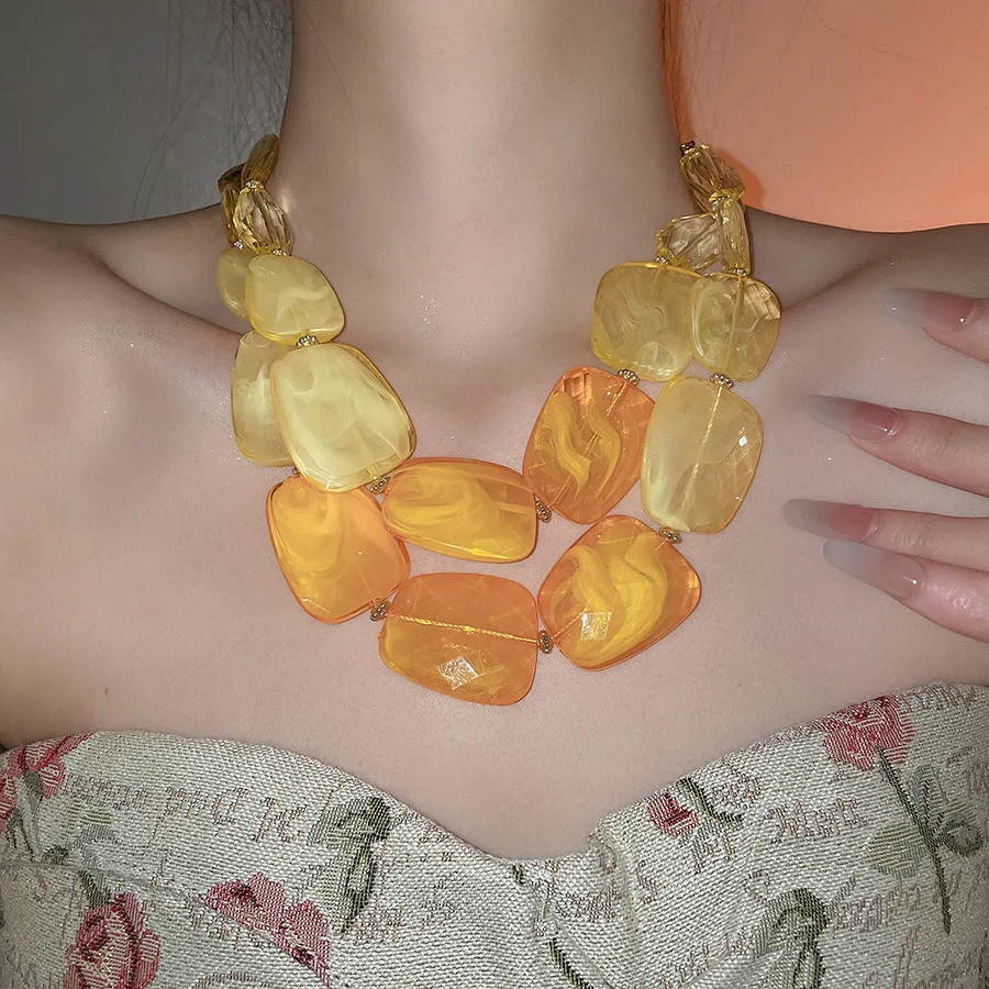 Unregelmäßige doppellagige Halskette mit Acrylperlen für Frauen, Dopamin, übertriebene Schlüsselbeinkette, Persönlichkeit, Urlaubszubehör – Detail 23