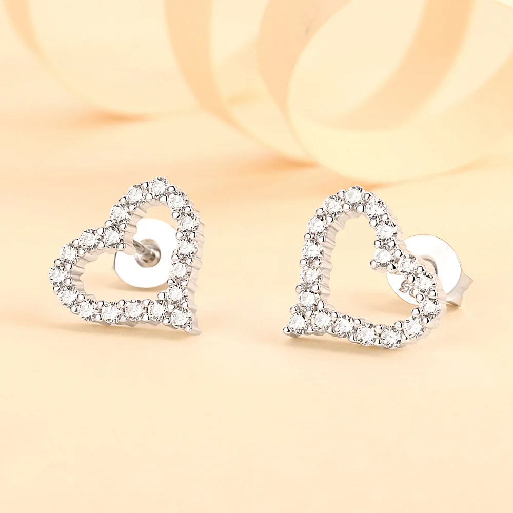 

New fashion trend love S925 silver inlaid 5A zircon heart-shaped earrings ladies temperament high-end
