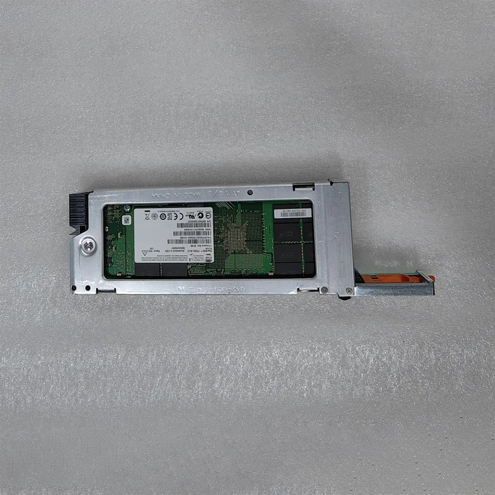 313-270-102A-00 EMC 플래시 700GB v1 I/O 모듈용 VMAX 200K용