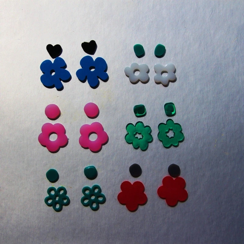 DIY Lovely Floral Pendant Silicone Mold with Hole Jewelry Keychain Necklace Earrings Flower Shape Charms Epoxy Resin Mould