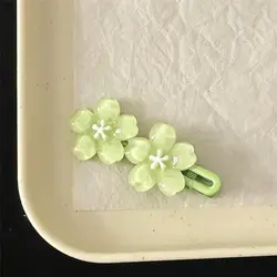 Romantic Pink Cherry Blossom Hair Clip - Elegant Hair Accessory (Green)