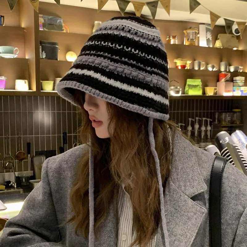 

Japanese Hand-crocheted Contrasting Striped Bucket Hat Women Autumn and Winter Face Small Ear Protection Knitted Fisherman Cap