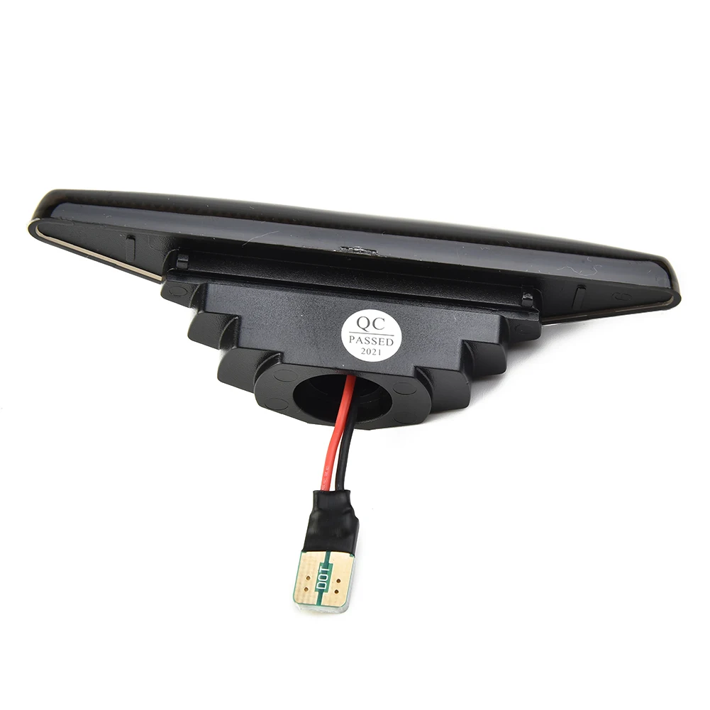 FrontDynamicSideIndicatorLED2PcsAmberForFordFalconXtXR6XR8FG2008.jpeg