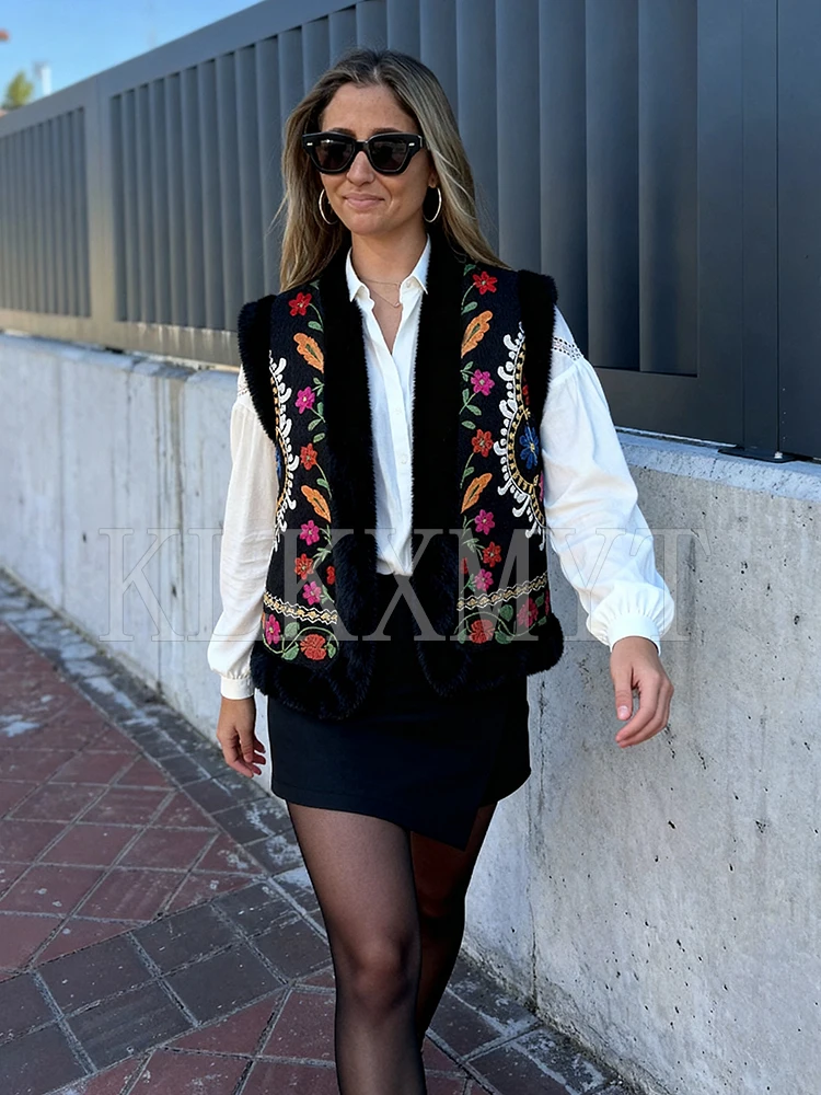 Women Chic Elegant Floral Embroidery Vest Sleeveless Jackets Streetwear Faux Fur Vests Coat Autumn Winter Fashion Waistcoats Top