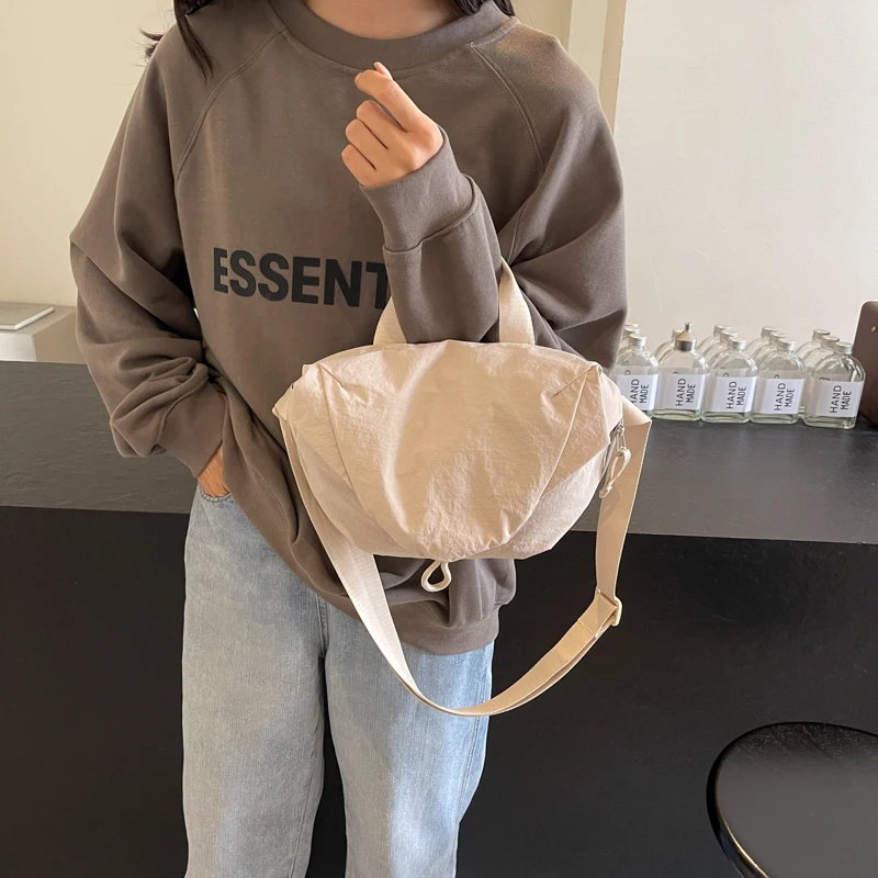 1 Piece Sports Bag, Waterproof Nylon Cloth Shoulder Bag, Lightweight Fashionable Crossbody Bag, Solid Color Korean Casual Bag, Unisex Handbag 3