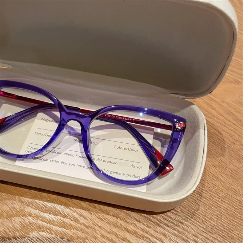 BLMUSA Lässiger Stil Trendige Damen Katzenaugen-Photochrome Korrekturbrille für Schmale Gesichter Anti-Blaulicht Lese-Optische Brille – Detail 3
