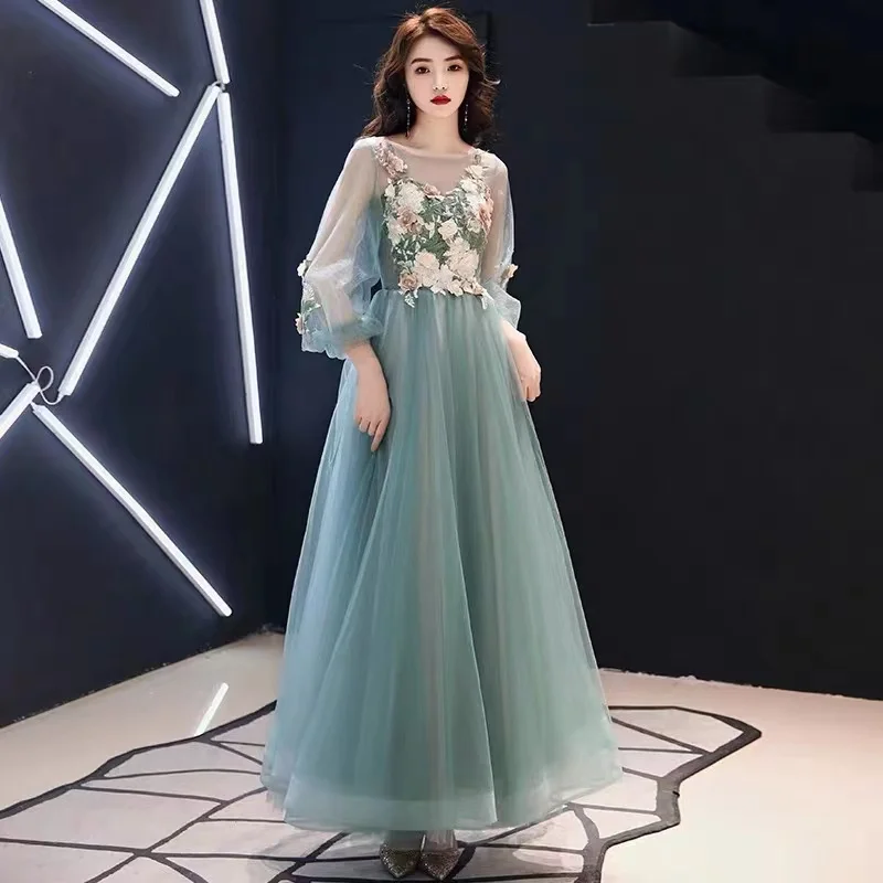 

Green Prom Dresses With Long Sleeves Luxury Appliques A-Line Floor-Length Fancy Tulle Prom Gowns For Special Occasions