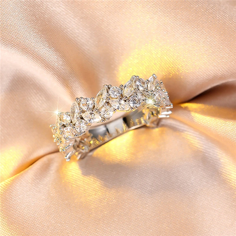 Luxury Female Crystal White Zircon Stone Engagement Ring Vintage Silver Color Wedding Jewelry For Women