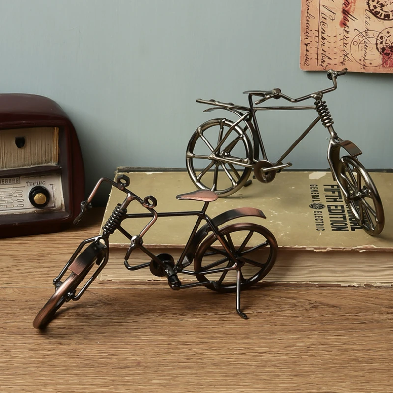 Noehoiugi Mini Vélo à Doigts et Jouet de Planche à Roulettes, Ensemble de Jeu Miniature de Sports Extrêmes à Excellente Fonction, Jeu Créatif Cool pour Garçons