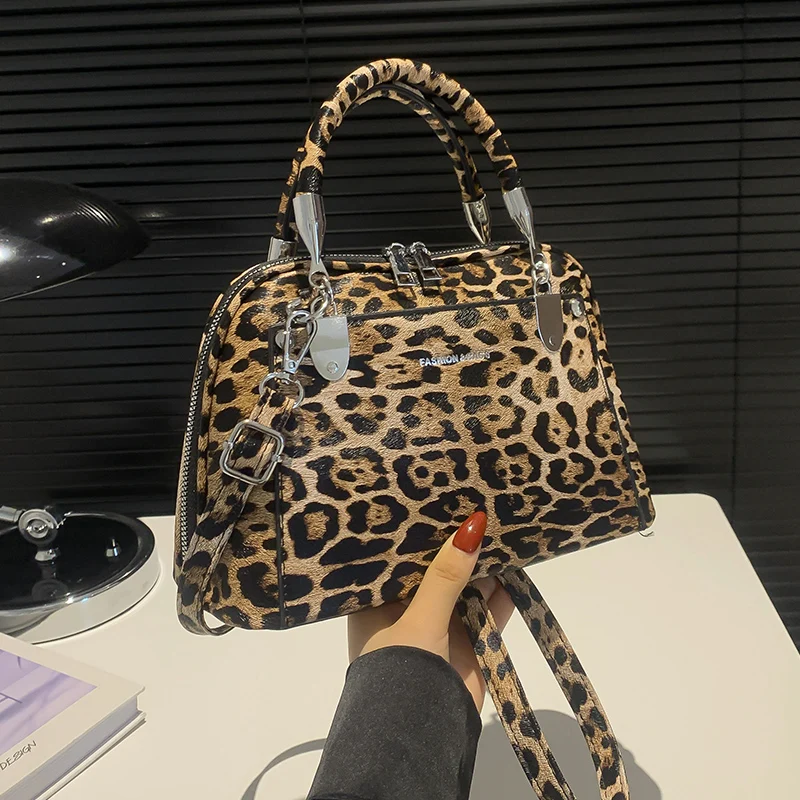 Brand Classic Handbag Shell Bag for Women Vintage Leopard Pu Leather Crossbody Shoulder Bag Female Day Clutch Small Phone