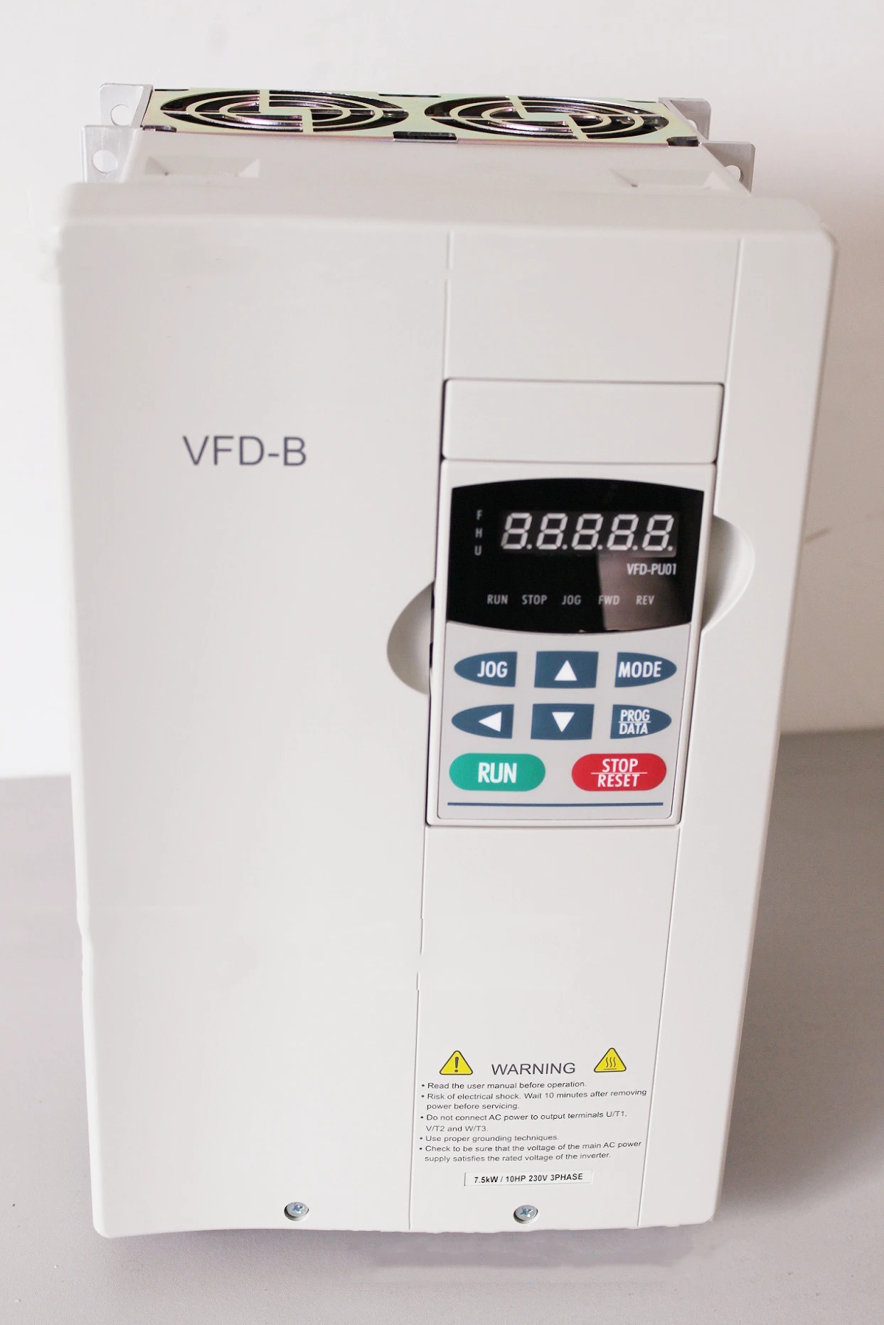 오리지널 VFD055B23A VFD-B 220V 5.5Kw 7.5HP 25A 400HZ 스팟 재고 신제품