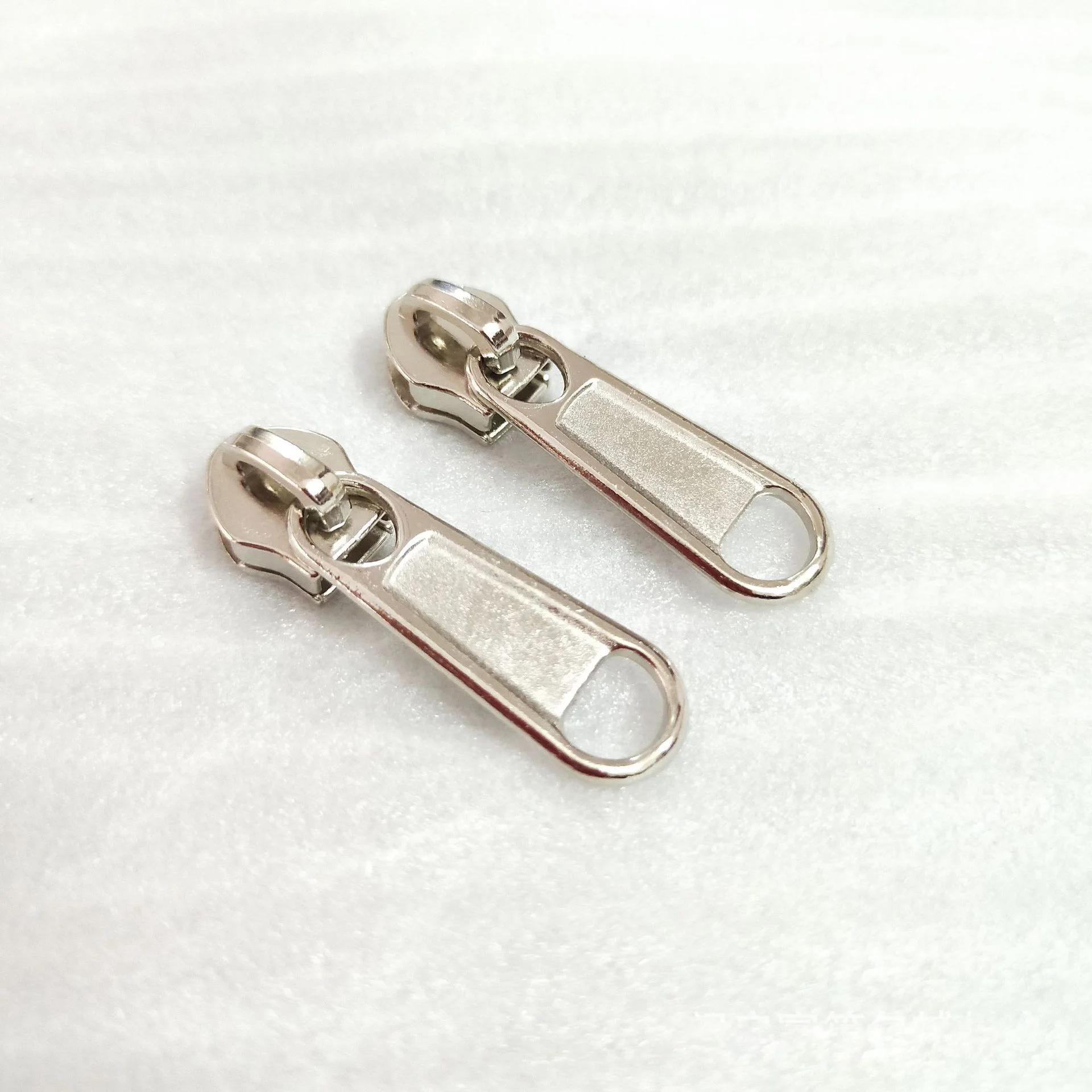 New 100pcs Lengthen 3# 5# 8# 10# Nylon Zipper Sliders Fix Silver Black Zipper Heads Sewing Clothes Replacement Zip DIY Accessory