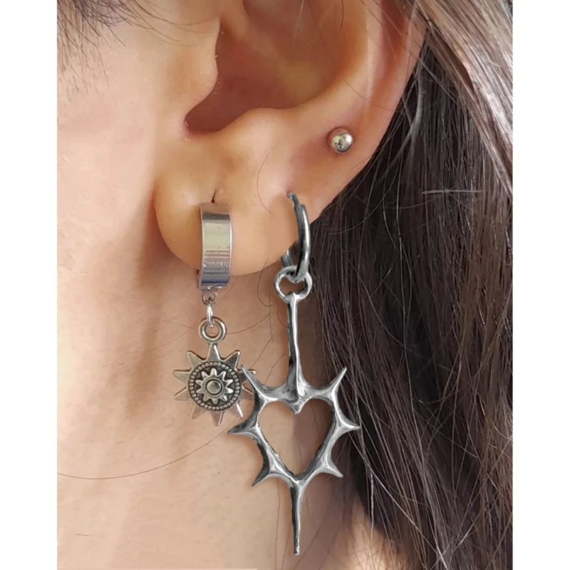 M2EA Gothic Thorn Heart Hoop Earrings Fashion Huggie Earrings Unisex Jewelry