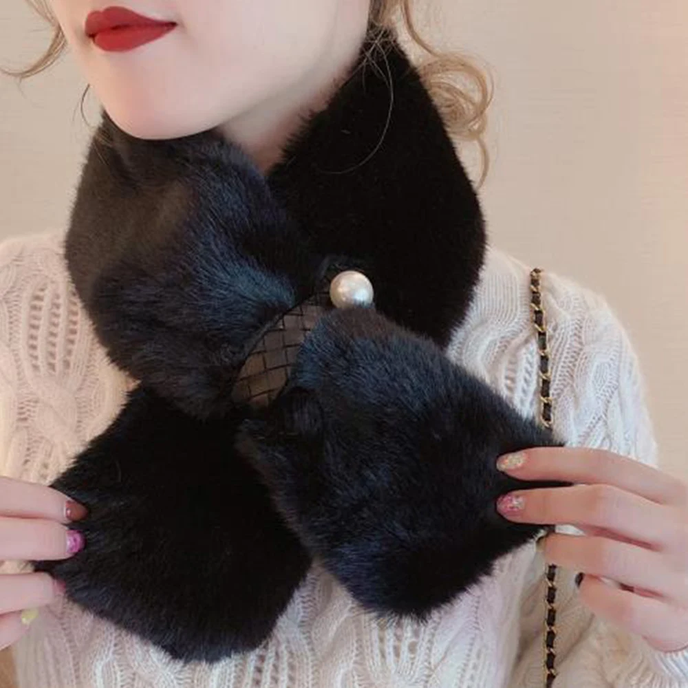 Рисунок 5 - Плюшевый шарф Winte с перекрестной