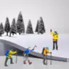 4x Resin 1/87 Scale Miniature Model Hiking Climbing Figures Character Doll Railway Layout Toys Train Diorama Decor Children Toys 3