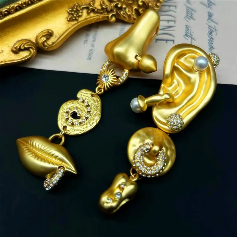 Exaggerate Eye Lips Nose Eye Stud Earring Brass Heavry Metal for Women Jewelry 2024 New Europe And America Vintage 2