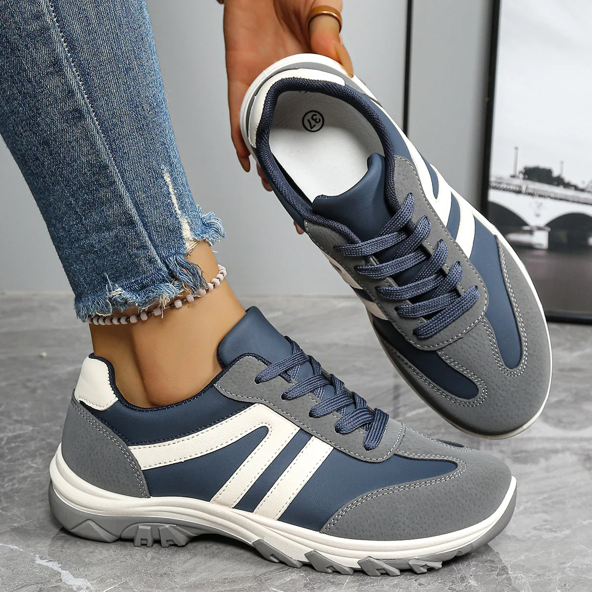 Women's Casual Lightweight Breathable Sport Shoes Spring Autumn 2025 New All-match Running Sneakers Zapatos De Mujer Tenis Jeans