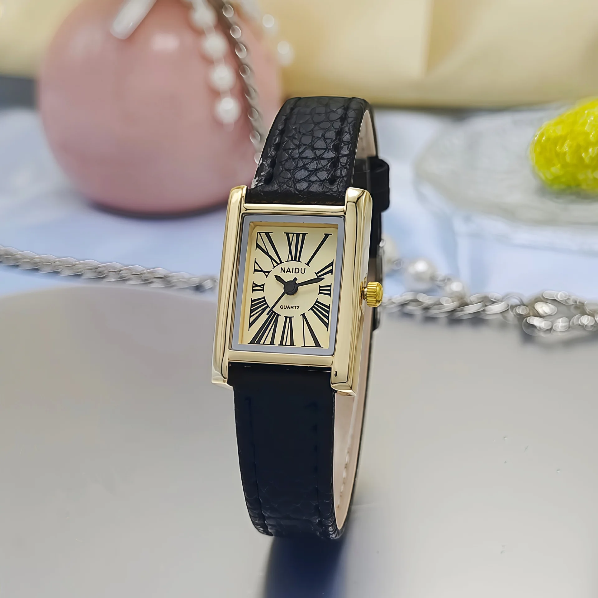 Elegant Women's Luxury Quartz Watch with Leather Strap and Roman Dial - Perfect Gift
